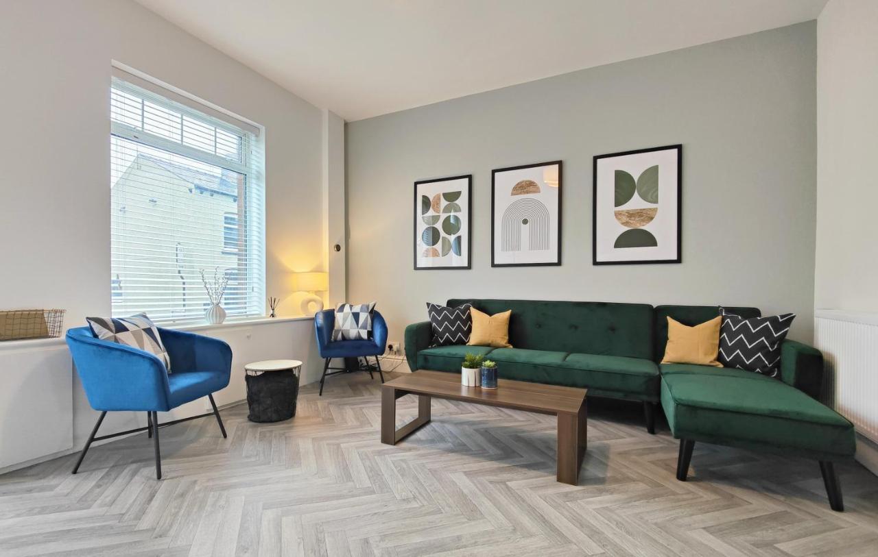 Stott House - Bright Spacious Townhouse 15 Minutes To Central Manchester With Free Parking Villa Bagian luar foto